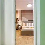 Consensus - Calea Victoriei * 부쿠레슈티