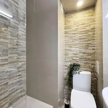 Consensus - Calea Victoriei